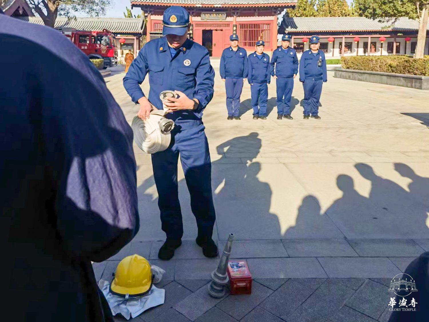 4讲授消防器材使用.jpg
